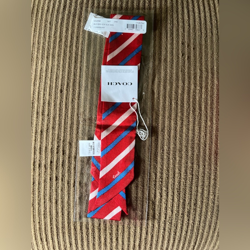 Coach Signature Boardwalk Floral Print Silk Skinny Scarf nwt - Picture 3 of 4